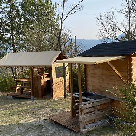 Camping Les Hauts De Rosans Exterior photo
